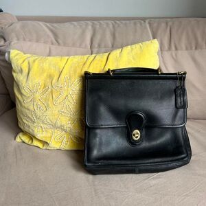 Vintage Coach Women's Black Leather Saddle Bag Purse Style 9927